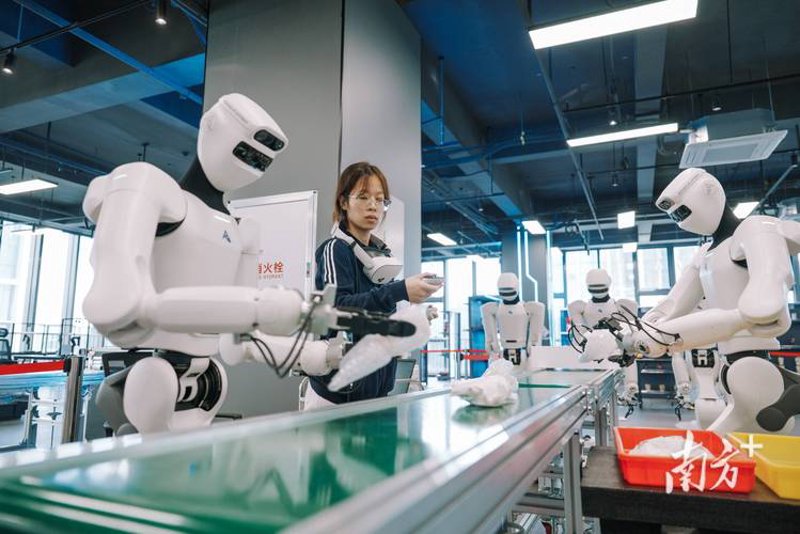 智能助手开发：打造更便捷生活的小能手